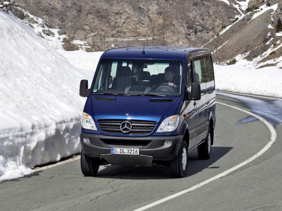  Mercedes-Benz Sprinter 4x4 2009 года  (фото 2 из 11)